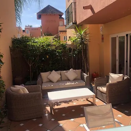 Сasa de vacaciones Condes De Iza Nueva Andalucia